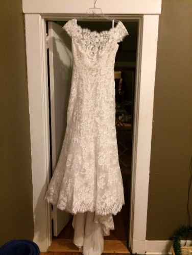 Size 10 Allure 9000 Ivory Wed Dress