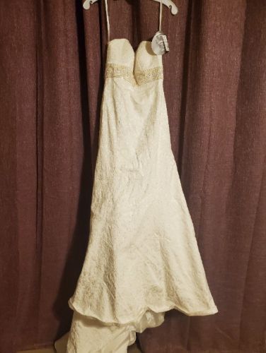 Cassini wedding dress 