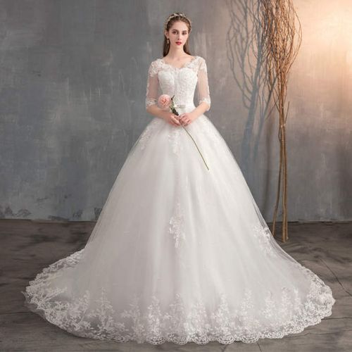 Wedding dress Available in sizes