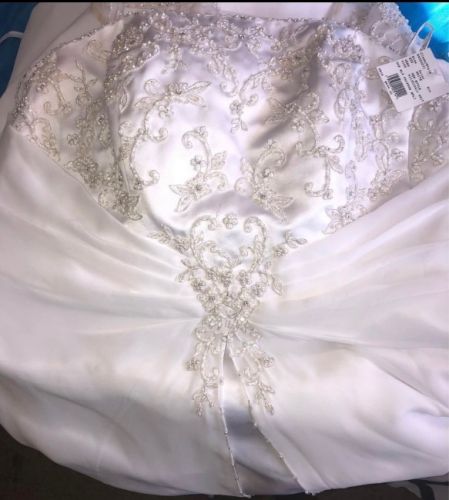 Wedding dress 