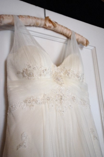  Lace wedding gown