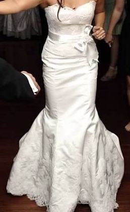 Lazaro Ivory Wedding Dress Size 2-4