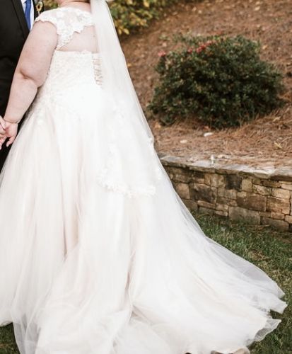 Used wedding dress