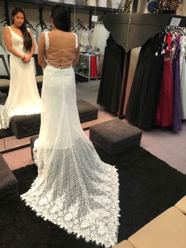 Brand New Dress (Never worn)