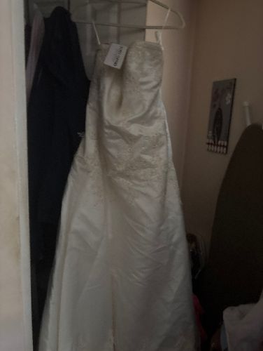 Brand new wedding dress size 14