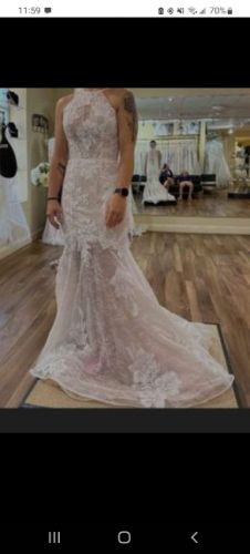 Brand new wedding dress never worn 