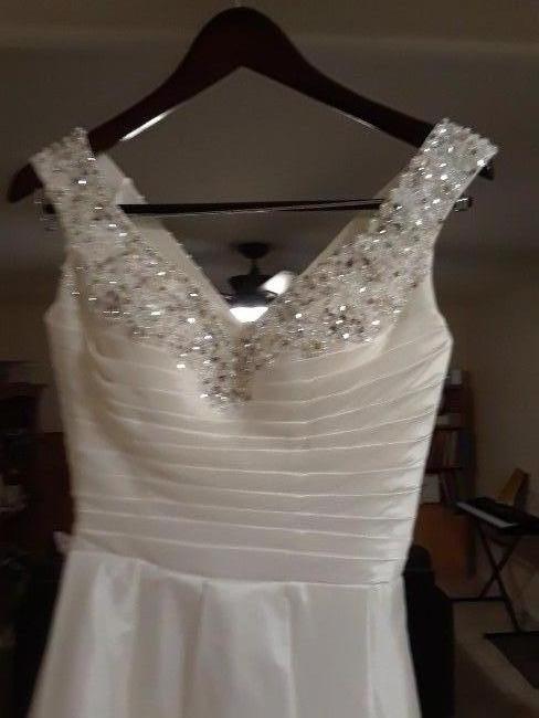 New Jeweled V-neck short dress