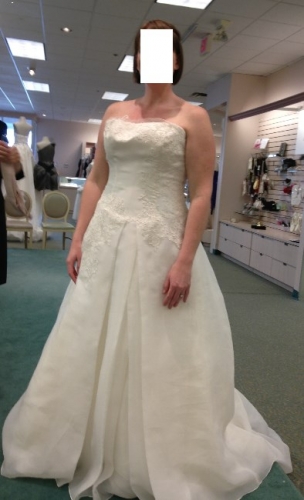 Vera Wang- Brand New, with Tags! 