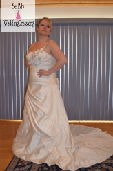 NEVER WORN WEDDING DRESS 