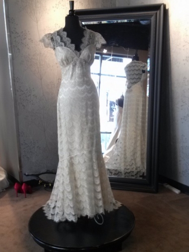 Claire Pettibone, Style - Eloquence