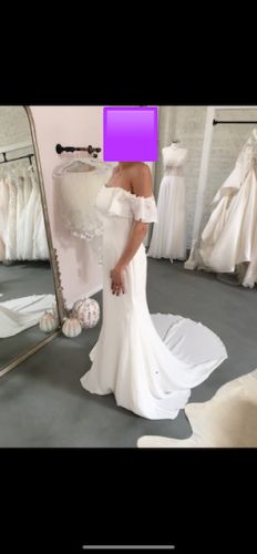 Im about a size 4-6.