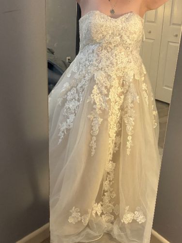 Beautiful Lace A-Line Wedding Dress