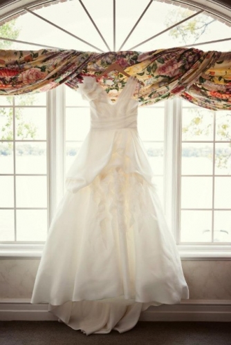 Monique Lhuillier Bailey