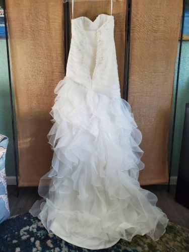 New wedding dress - Never worn