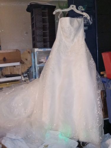 Monique lou David's Bridal