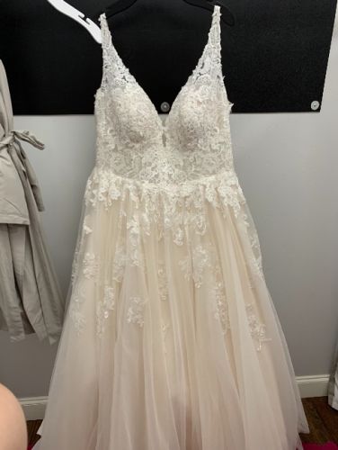 Beautiful Essence of Australia Gown