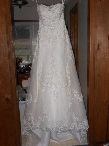 Never worn Jasmine Bridal Gown